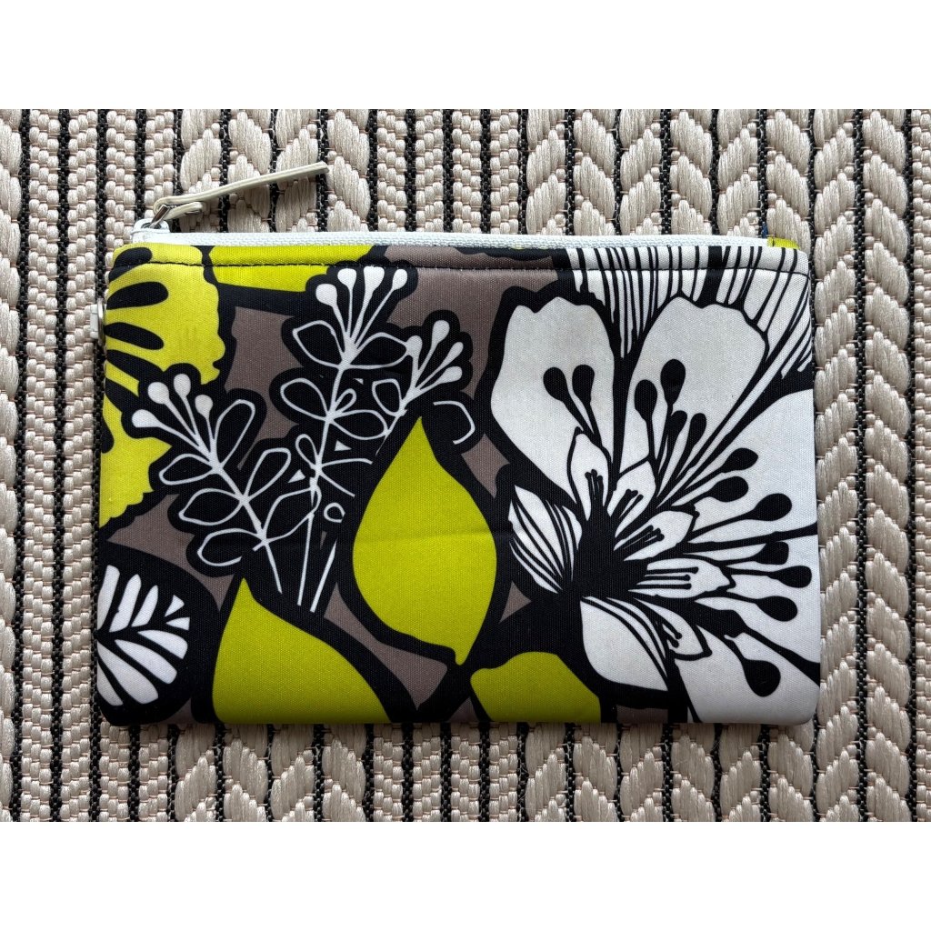 Vera Bradley Neoprene Citron Pattern Floral Zippered Pouch Cosmetic Bag Case